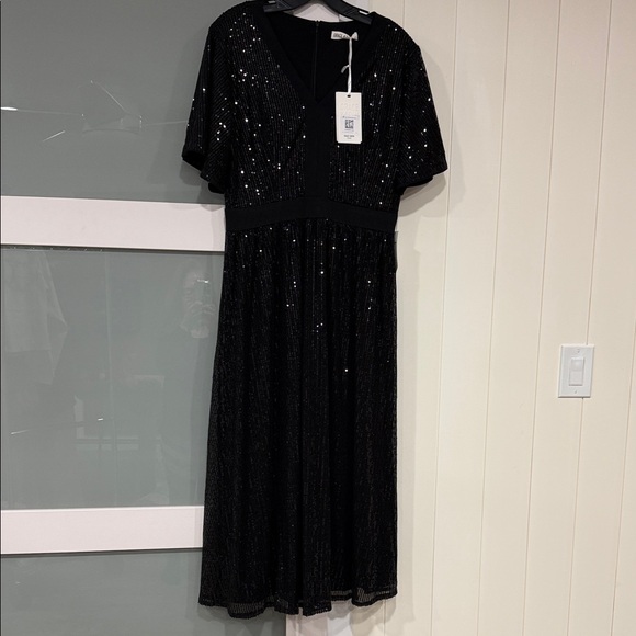 Grace Karin Dresses & Skirts - Grace Karin Black Sequin Midi Dress